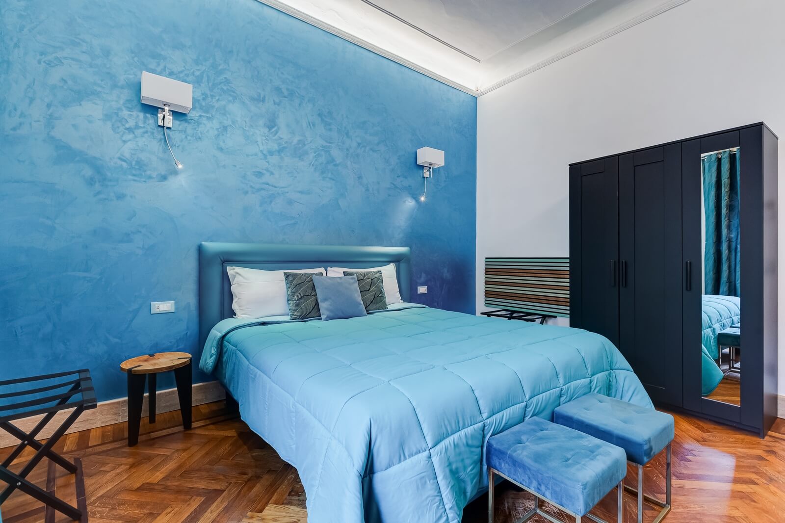 navona-queen-rome-rooftop-roma-centro-corso-vittorio-emanuele-palazzo-bassi-idromassaggio-panorama-view-vista-gianicolo-citta-eterna-campo-de-fiori-king-suite-02