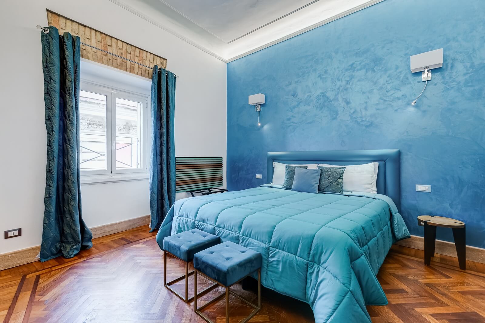 navona-queen-rome-rooftop-roma-centro-corso-vittorio-emanuele-palazzo-bassi-idromassaggio-panorama-view-vista-gianicolo-citta-eterna-campo-de-fiori-king-suite-04