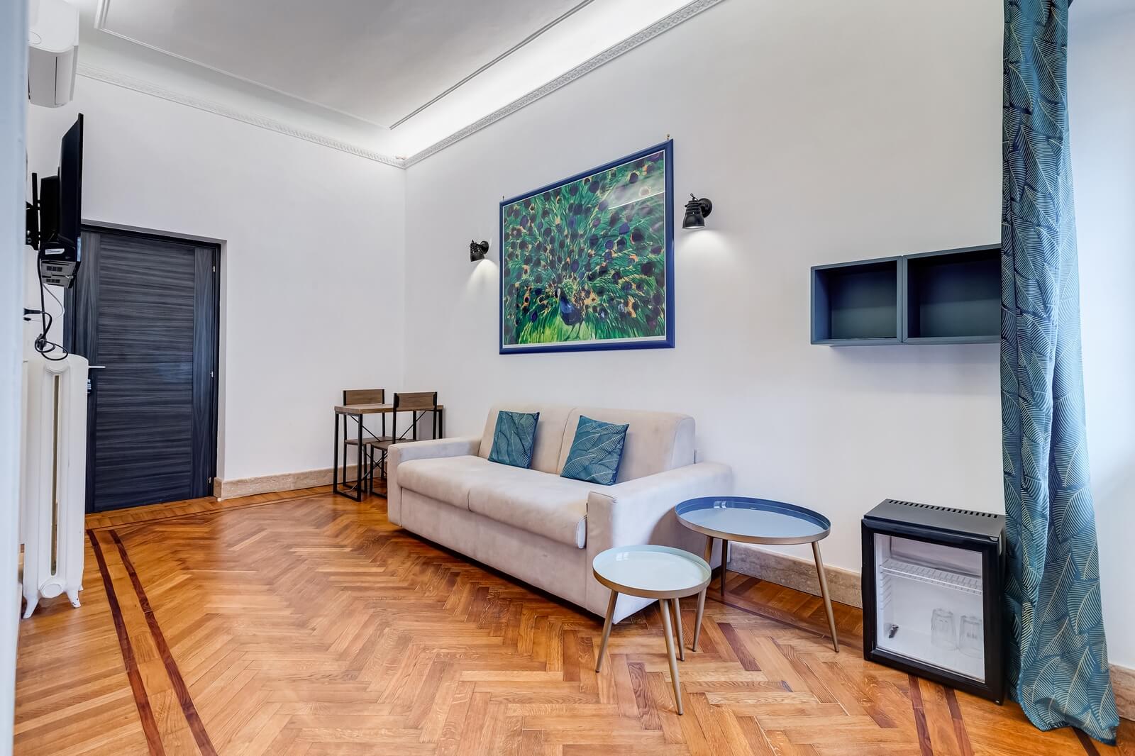 navona-queen-rome-rooftop-roma-centro-corso-vittorio-emanuele-palazzo-bassi-idromassaggio-panorama-view-vista-gianicolo-citta-eterna-campo-de-fiori-king-suite-09