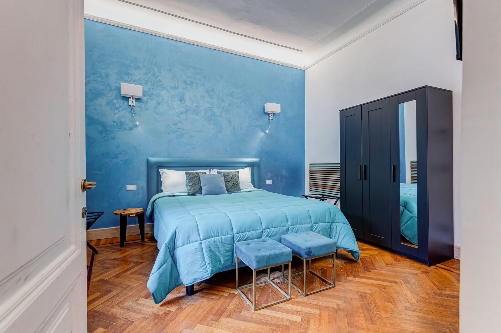 navona-queen-rome-rooftop-roma-centro-corso-vittorio-emanuele-palazzo-bassi-idromassaggio-panorama-view-vista-gianicolo-citta-eterna-campo-de-fiori-king-suite-14