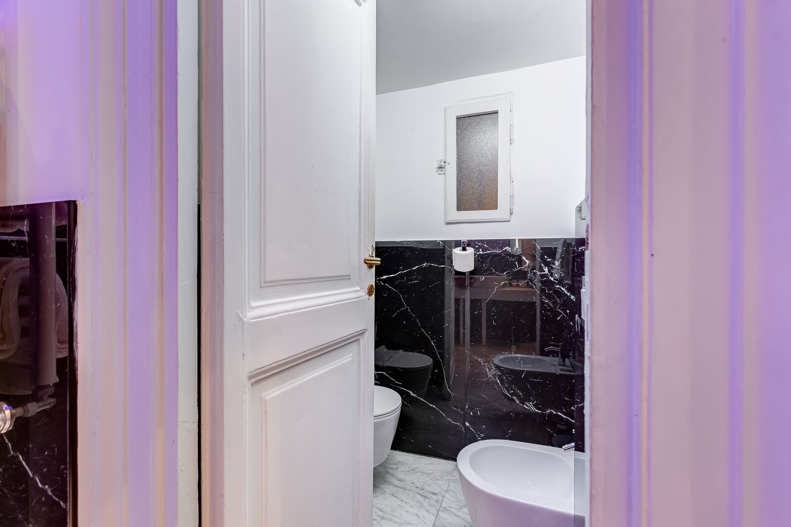 navona-queen-rome-rooftop-roma-centro-corso-vittorio-emanuele-palazzo-bassi-idromassaggio-panorama-view-vista-gianicolo-citta-eterna-campo-de-fiori-king-suite-26