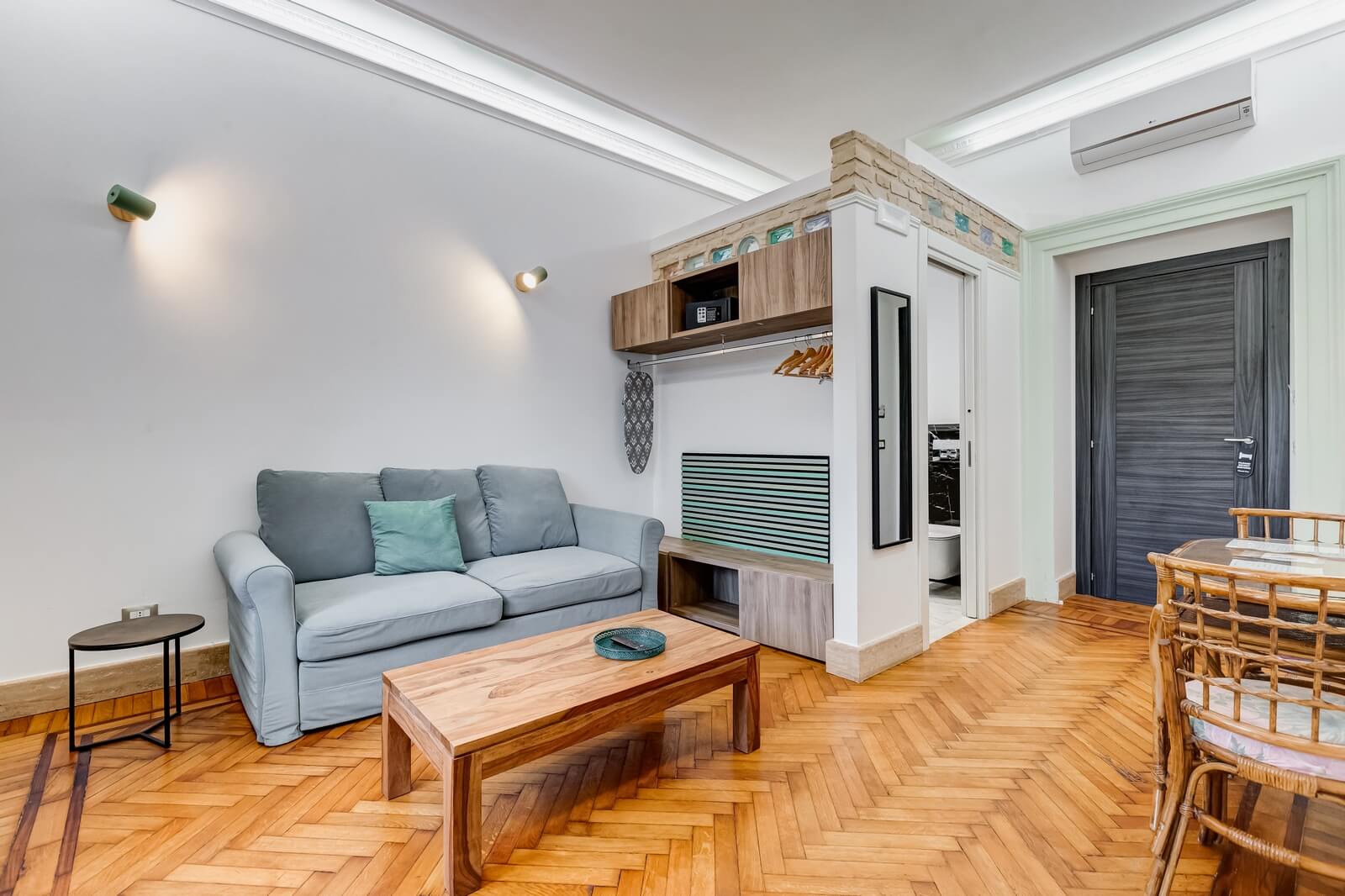 navona-queen-rome-rooftop-roma-centro-corso-vittorio-emanuele-palazzo-bassi-idromassaggio-panorama-view-vista-gianicolo-citta-eterna-campo-de-fiori-king-suite-34