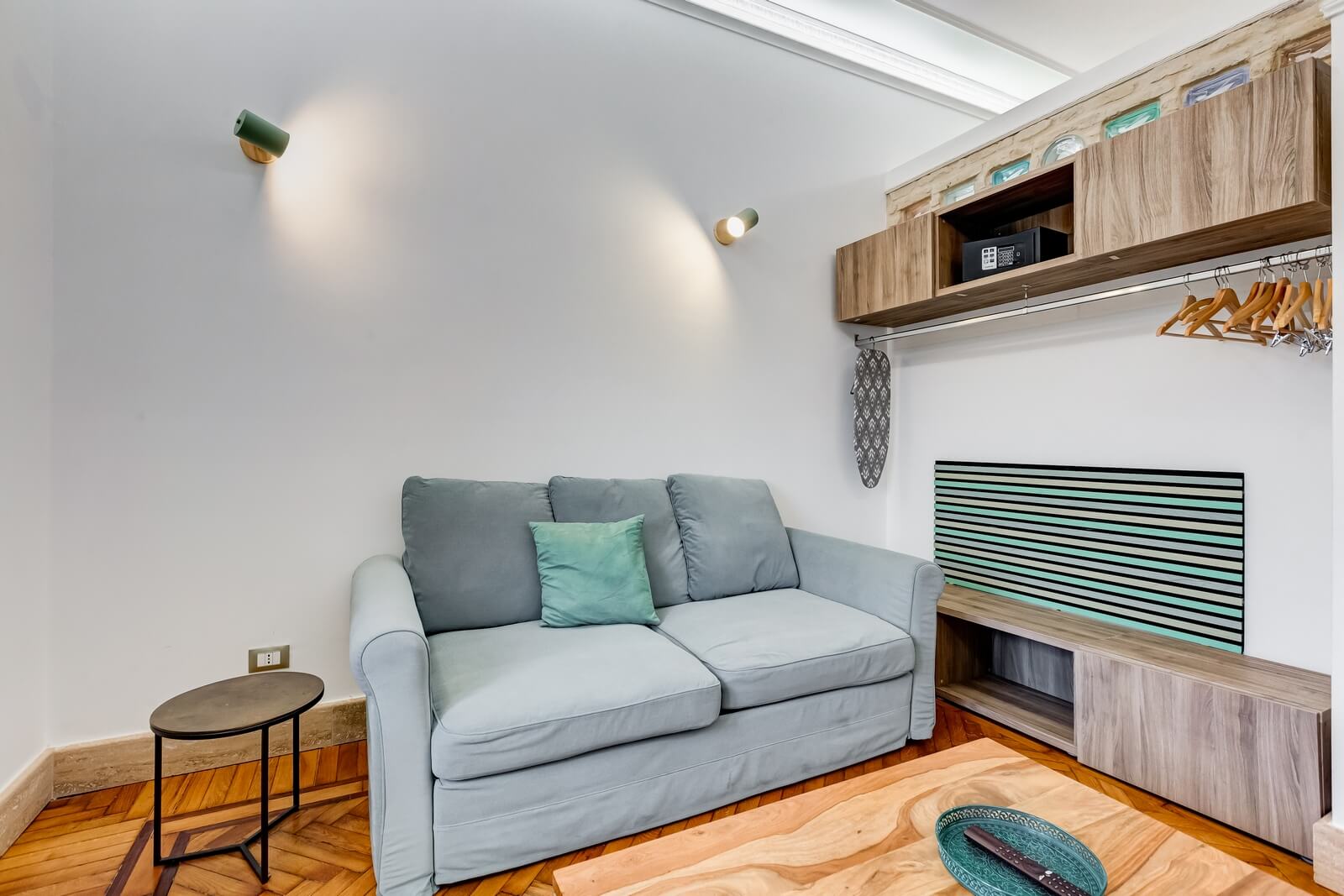 navona-queen-rome-rooftop-roma-centro-corso-vittorio-emanuele-palazzo-bassi-idromassaggio-panorama-view-vista-gianicolo-citta-eterna-campo-de-fiori-king-suite-35