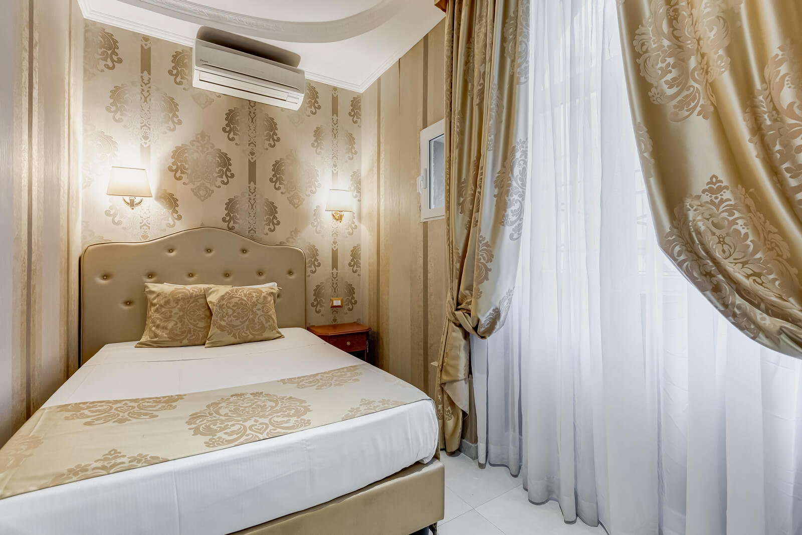 navona-queen-rome-rooftop-roma-centro-corso-vittorio-emanuele-palazzo-bassi-idromassaggio-panorama-view-vista-gianicolo-citta-eterna-campo-de-fiori-single-room-22