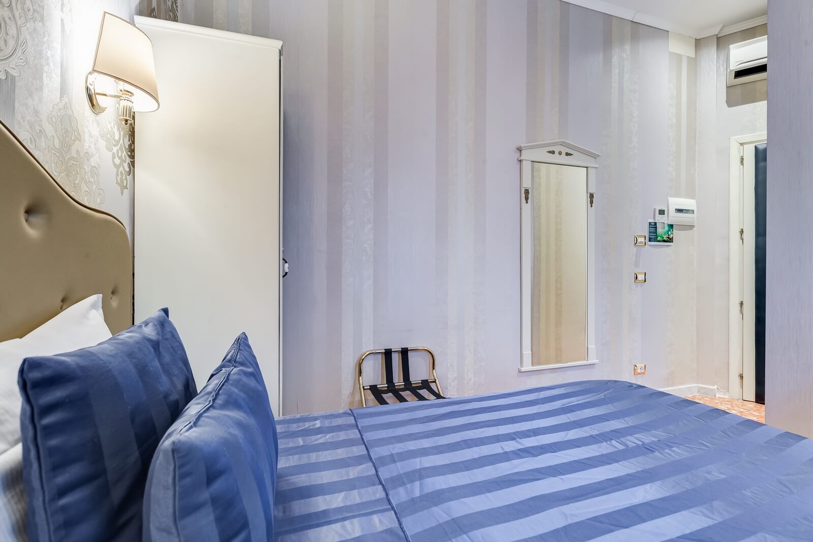 navona-queen-rome-rooftop-roma-centro-corso-vittorio-emanuele-palazzo-bassi-idromassaggio-panorama-view-vista-gianicolo-citta-eterna-campo-de-fiori-single-room-39