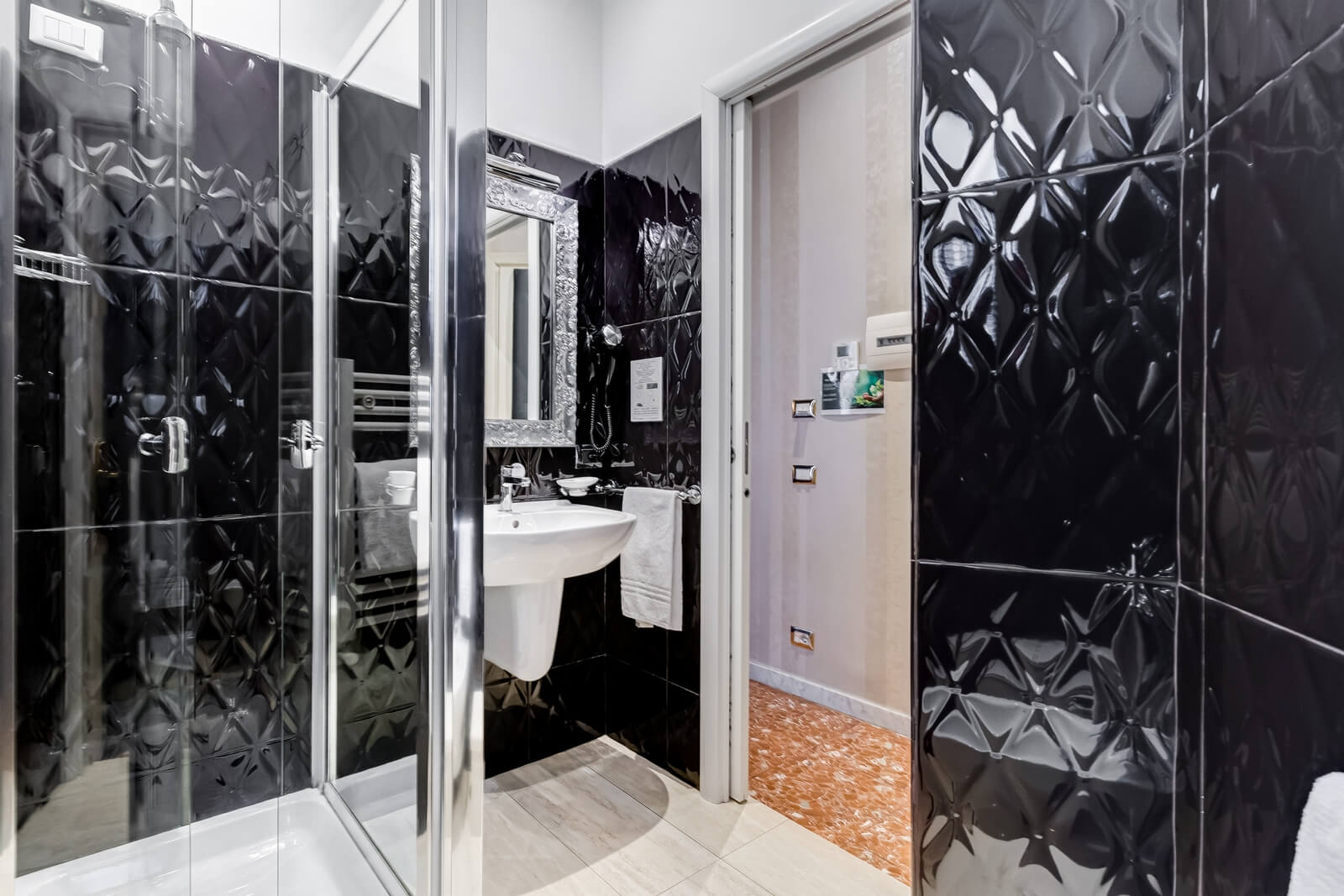 navona-queen-rome-rooftop-roma-centro-corso-vittorio-emanuele-palazzo-bassi-idromassaggio-panorama-view-vista-gianicolo-citta-eterna-campo-de-fiori-single-room-46