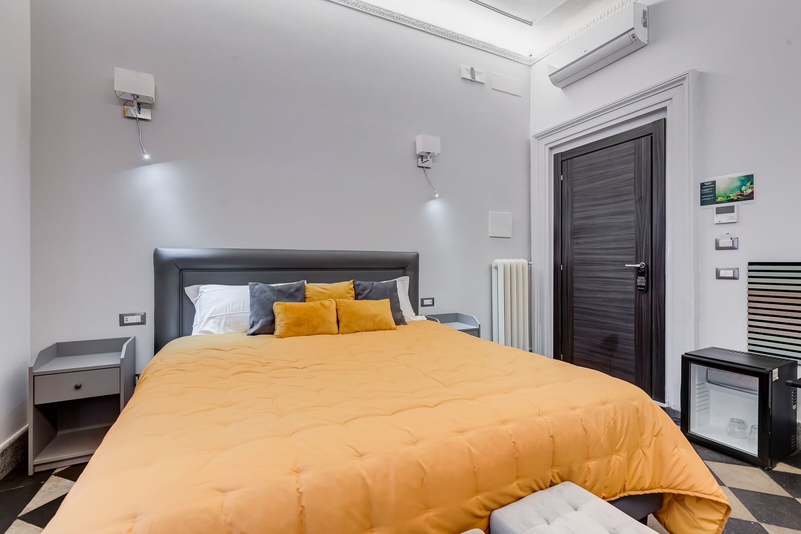 navona-queen-rome-rooftop-roma-centro-corso-vittorio-emanuele-palazzo-bassi-idromassaggio-panorama-view-vista-gianicolo-citta-eterna-campo-de-fiori-standard-double-room-twin-25