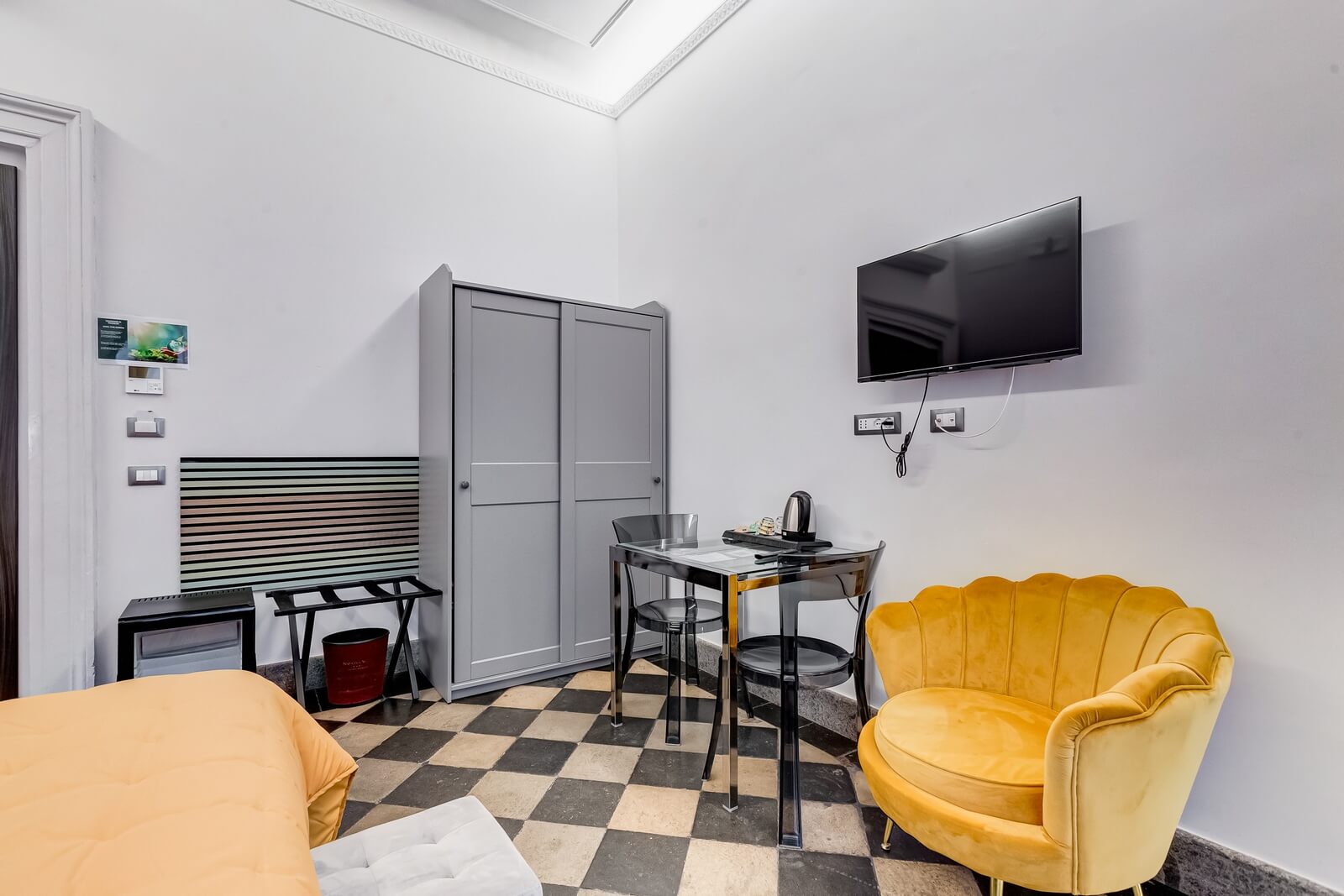 navona-queen-rome-rooftop-roma-centro-corso-vittorio-emanuele-palazzo-bassi-idromassaggio-panorama-view-vista-gianicolo-citta-eterna-campo-de-fiori-standard-double-room-twin-28