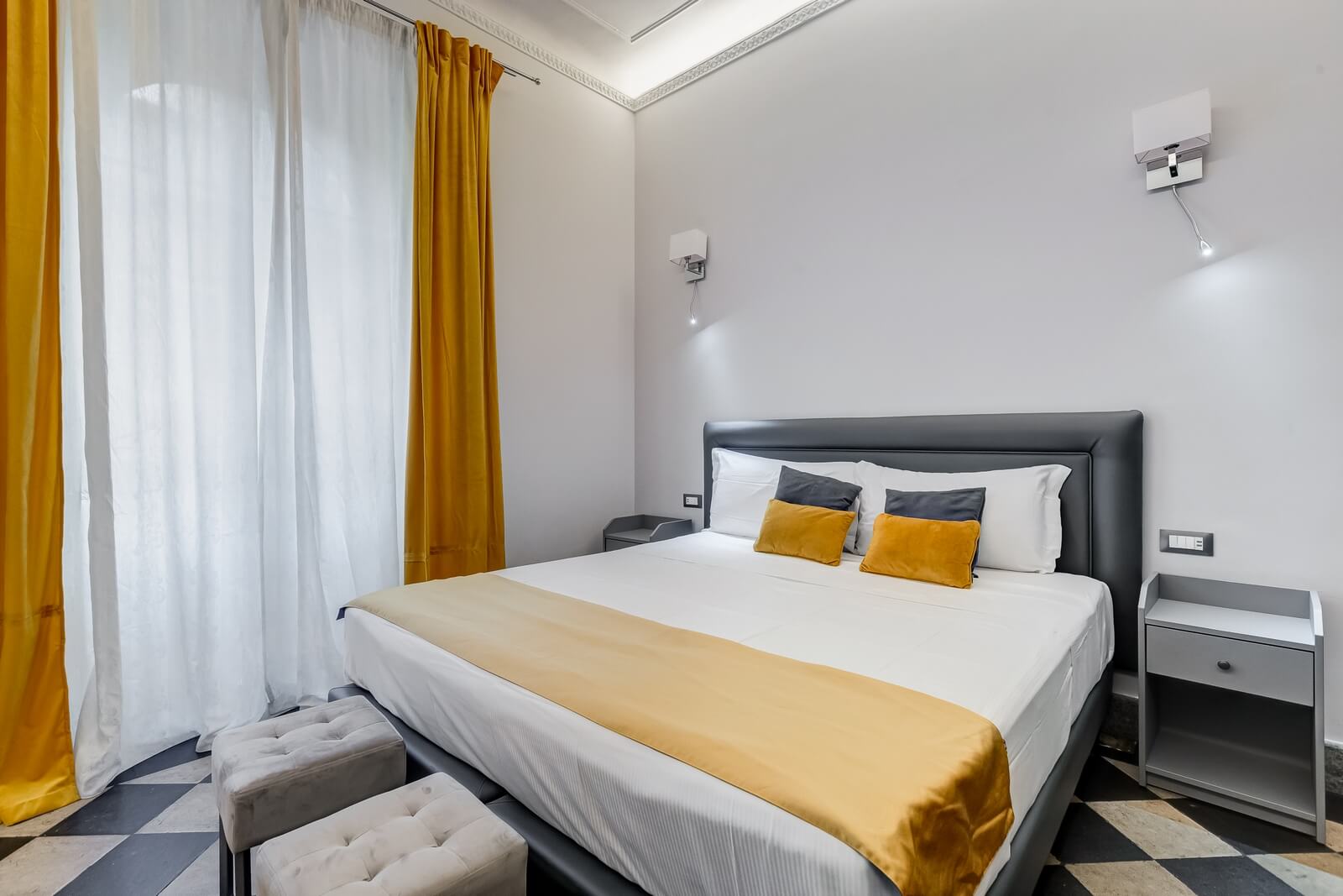 navona-queen-rome-rooftop-roma-centro-corso-vittorio-emanuele-palazzo-bassi-idromassaggio-panorama-view-vista-gianicolo-citta-eterna-campo-de-fiori-standard-double-room-twin-39