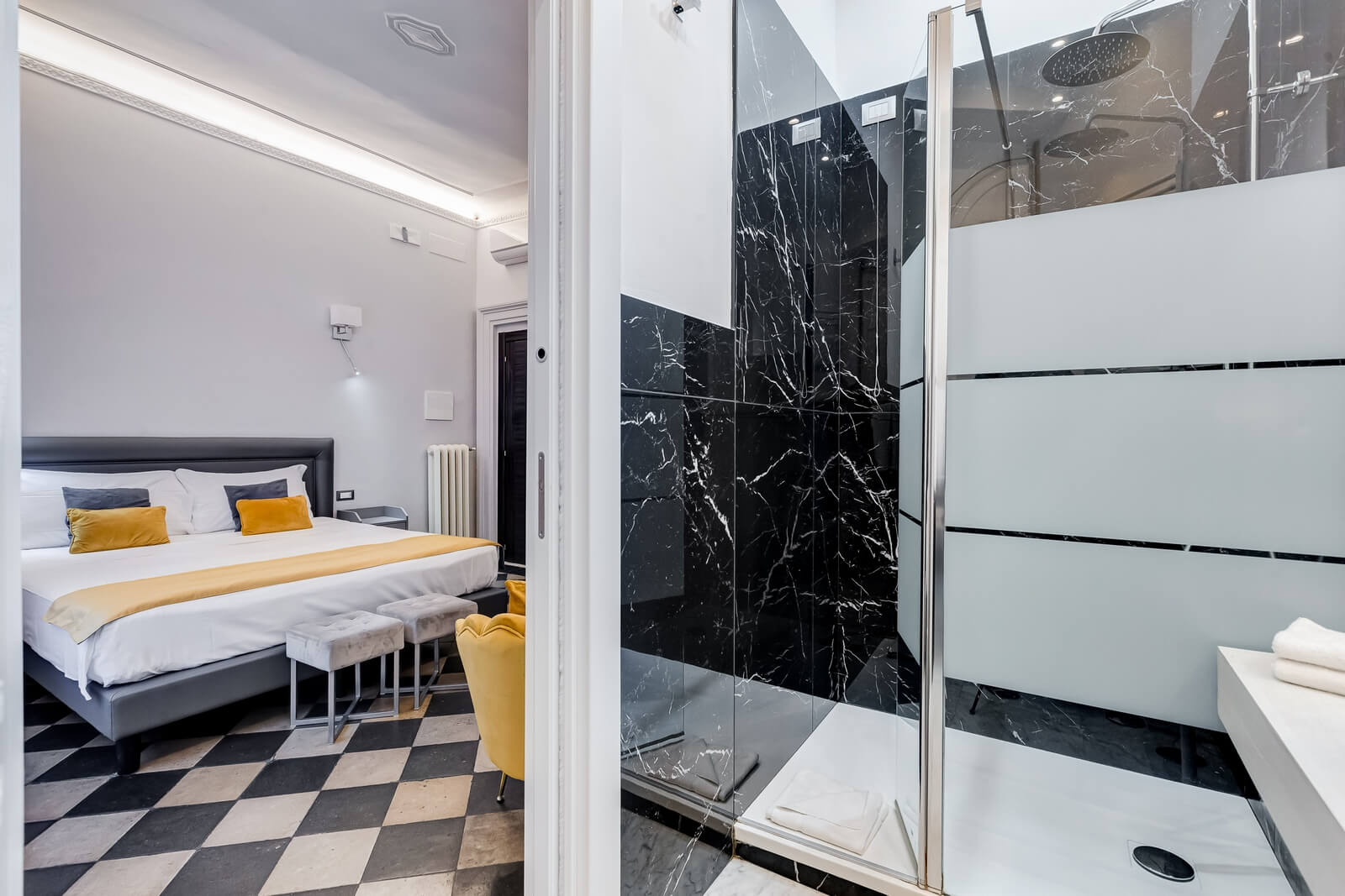 navona-queen-rome-rooftop-roma-centro-corso-vittorio-emanuele-palazzo-bassi-idromassaggio-panorama-view-vista-gianicolo-citta-eterna-campo-de-fiori-standard-double-room-twin-45