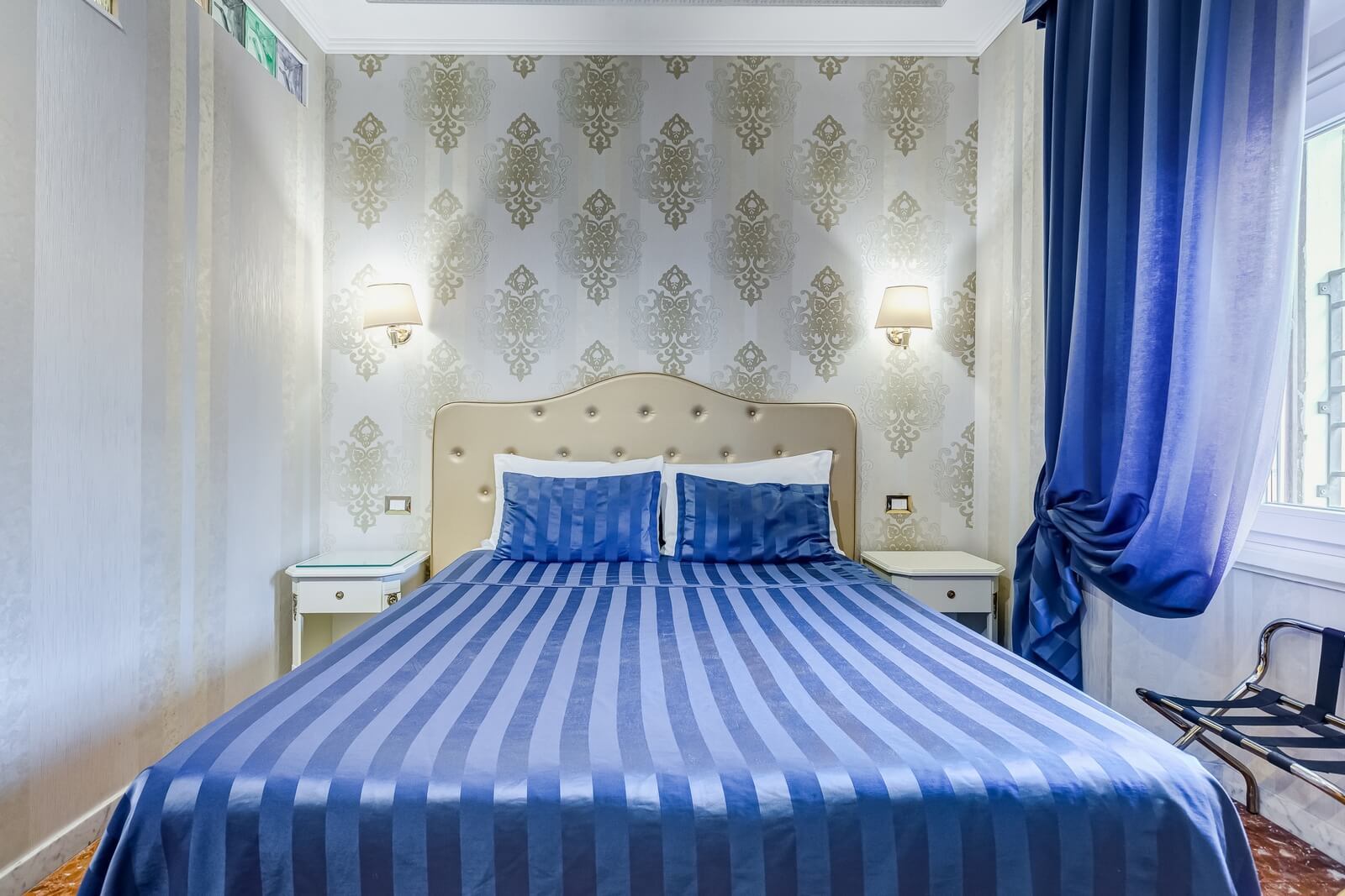 navona-queen-rome-rooftop-roma-centro-corso-vittorio-emanuele-palazzo-bassi-idromassaggio-panorama-view-vista-gianicolo-citta-eterna-campo-de-fiori-standard-double-room-twin-50