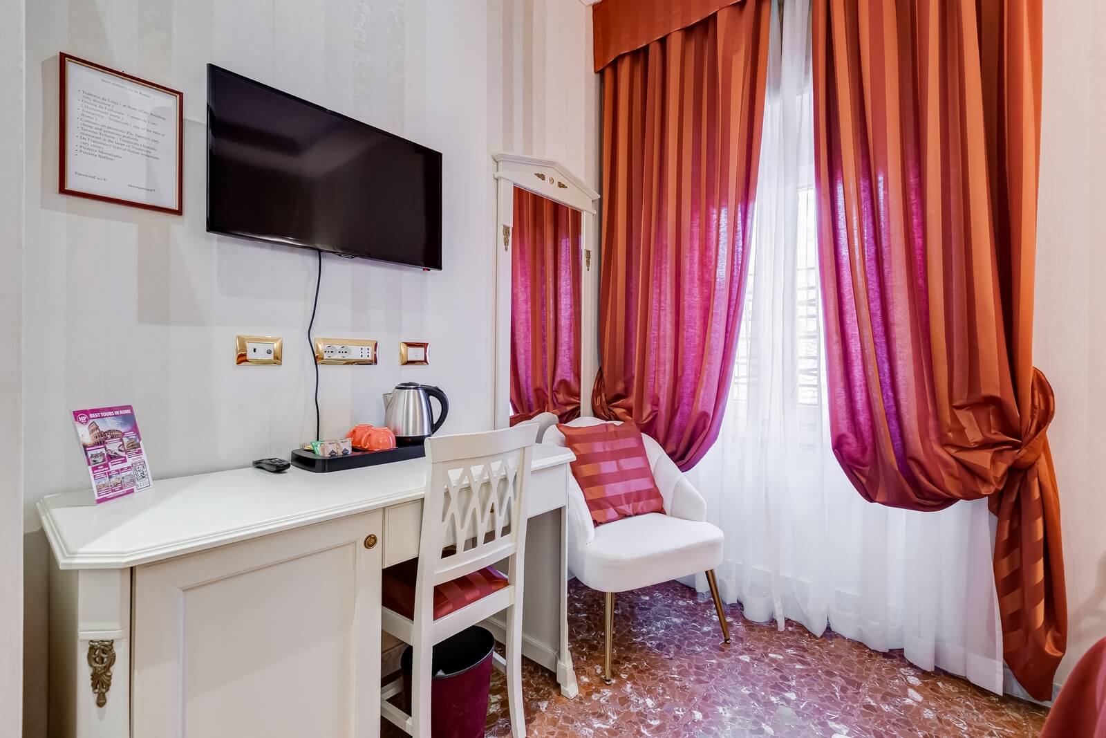 navona-queen-rome-rooftop-roma-centro-corso-vittorio-emanuele-palazzo-bassi-idromassaggio-panorama-view-vista-gianicolo-citta-eterna-campo-de-fiori-standard-double-room-twin-68