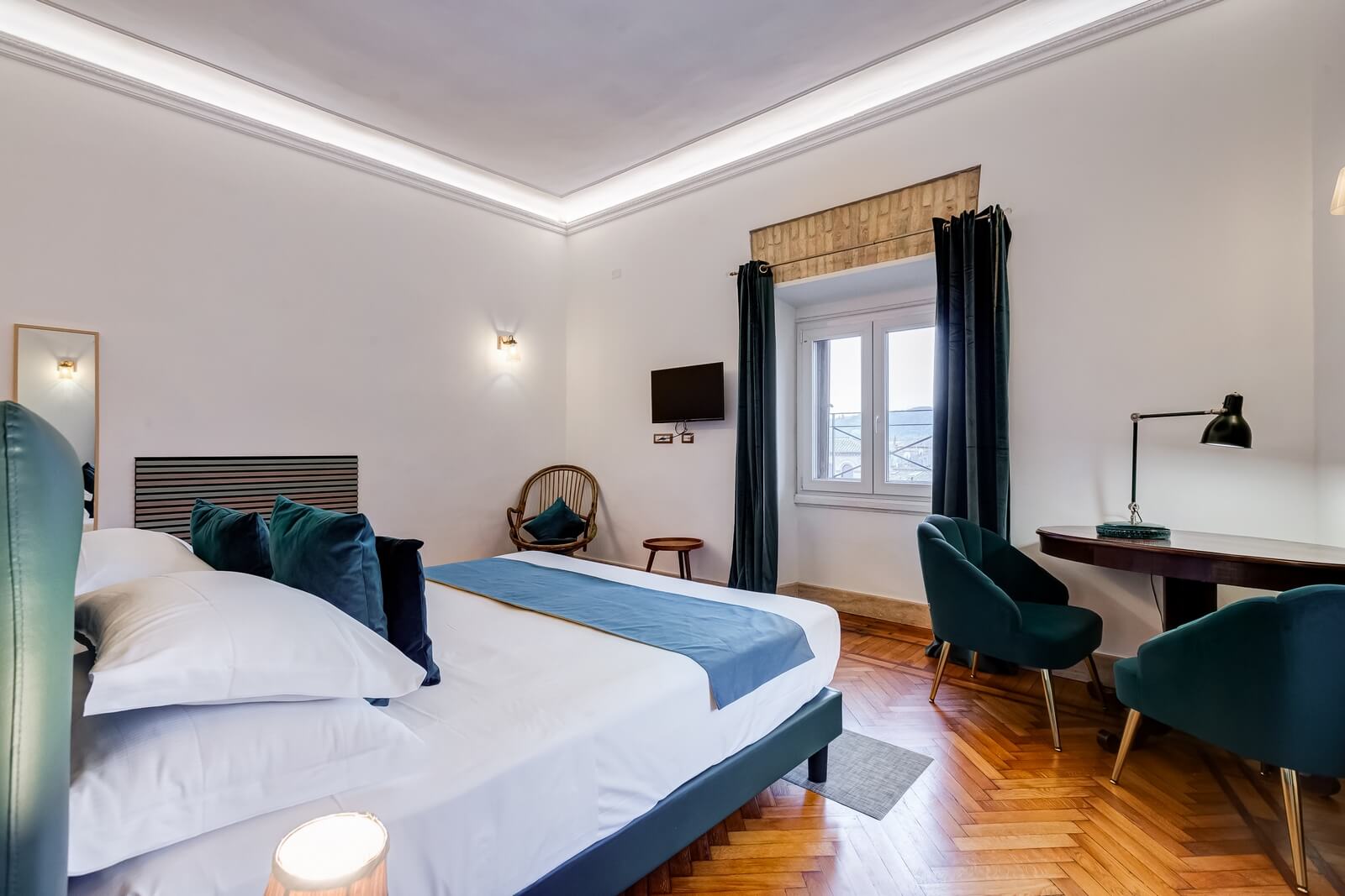 navona-queen-rome-rooftop-roma-centro-corso-vittorio-emanuele-palazzo-bassi-idromassaggio-panorama-view-vista-gianicolo-citta-eterna-campo-de-fiori-superior-double-room-19