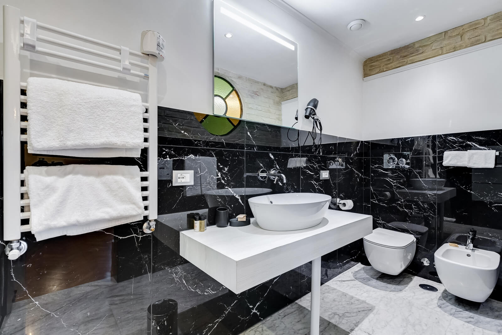 navona-queen-rome-rooftop-roma-centro-corso-vittorio-emanuele-palazzo-bassi-idromassaggio-panorama-view-vista-gianicolo-citta-eterna-campo-de-fiori-superior-double-room-21