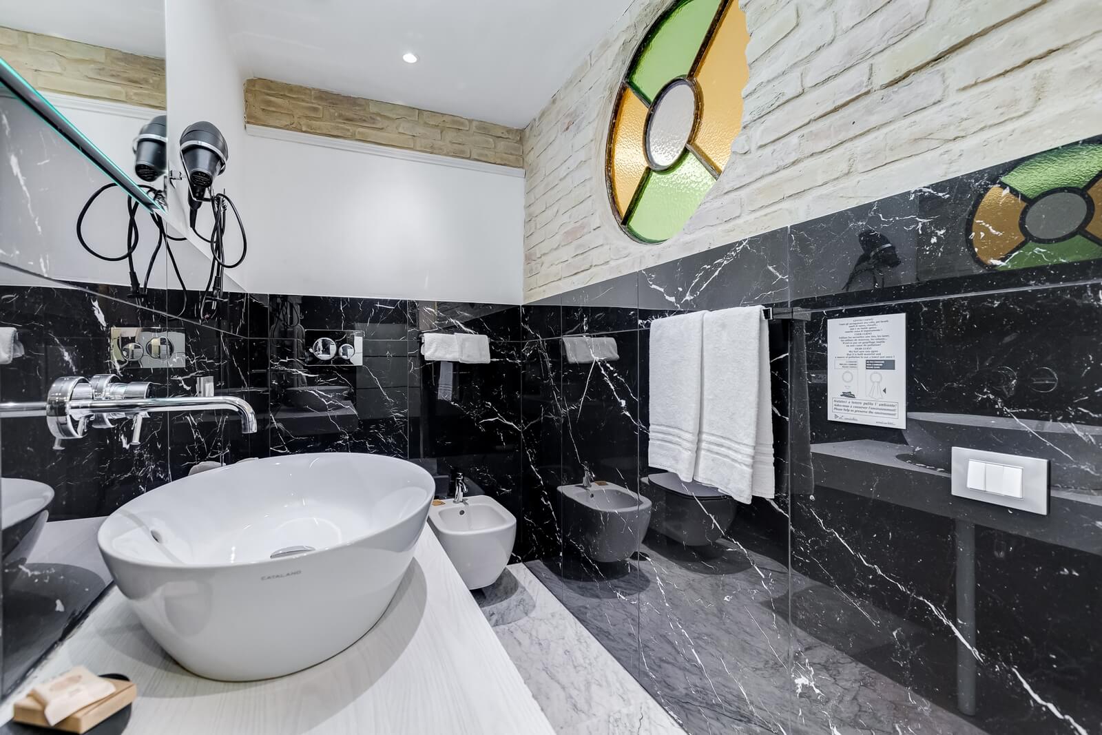 navona-queen-rome-rooftop-roma-centro-corso-vittorio-emanuele-palazzo-bassi-idromassaggio-panorama-view-vista-gianicolo-citta-eterna-campo-de-fiori-superior-double-room-25