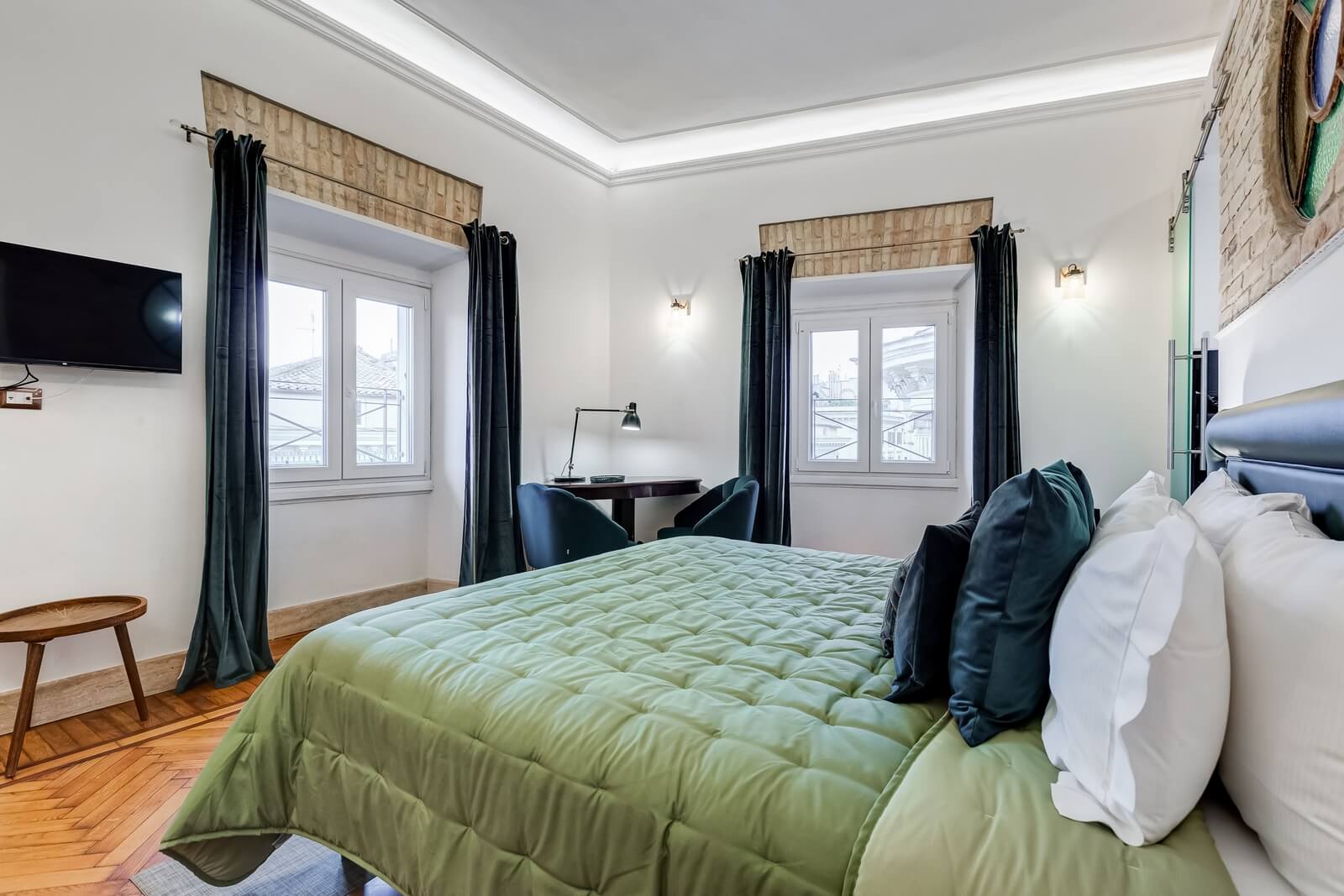 navona-queen-rome-rooftop-roma-centro-corso-vittorio-emanuele-palazzo-bassi-idromassaggio-panorama-view-vista-gianicolo-citta-eterna-campo-de-fiori-superior-double-room-32