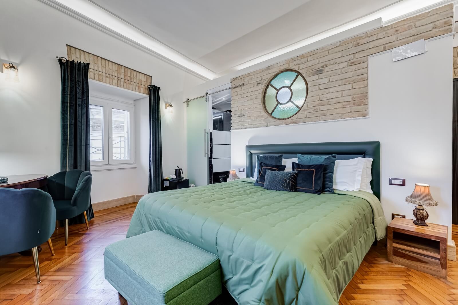 navona-queen-rome-rooftop-roma-centro-corso-vittorio-emanuele-palazzo-bassi-idromassaggio-panorama-view-vista-gianicolo-citta-eterna-campo-de-fiori-superior-double-room-34