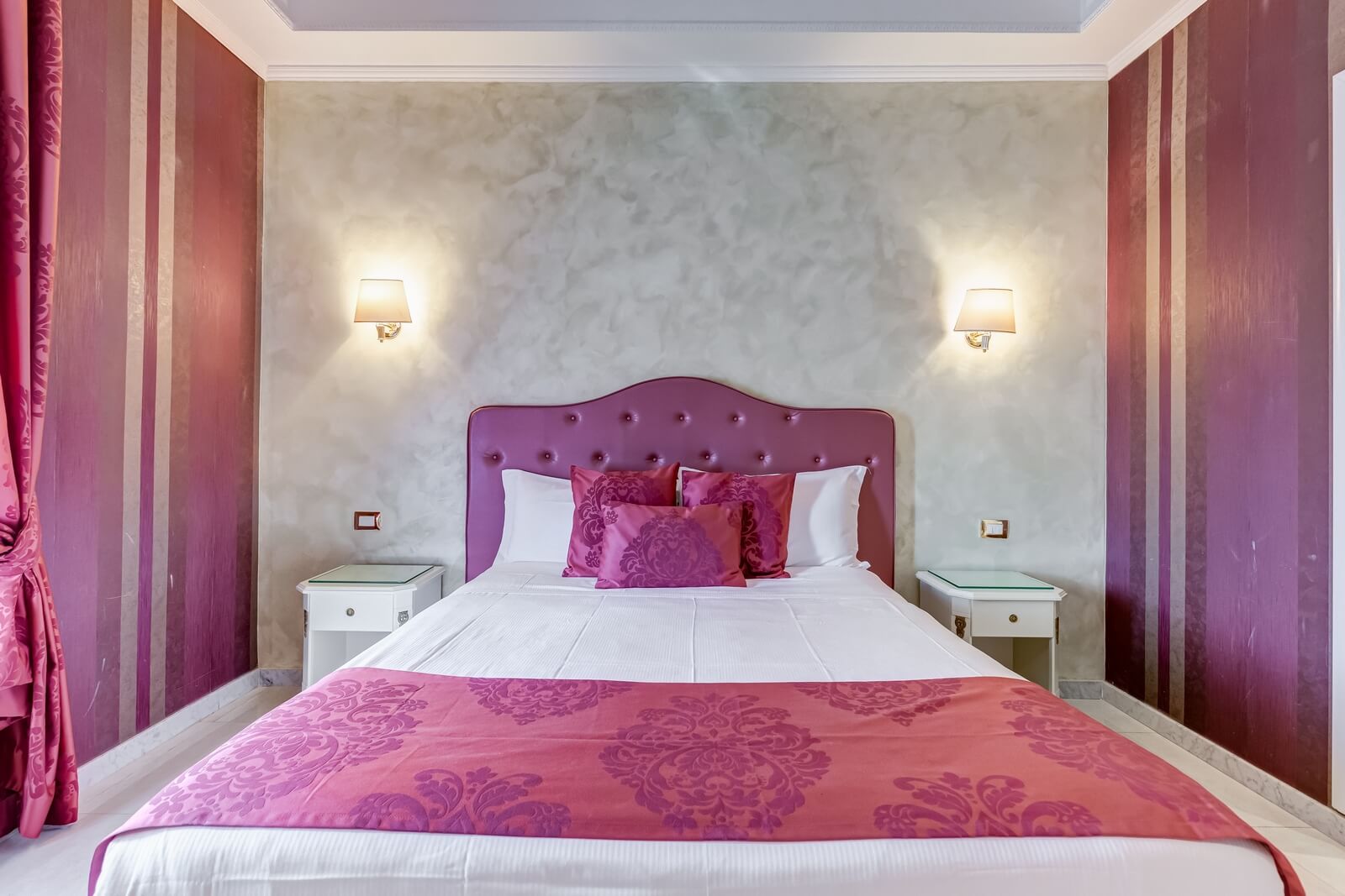 navona-queen-rome-rooftop-roma-centro-corso-vittorio-emanuele-palazzo-bassi-idromassaggio-panorama-view-vista-gianicolo-citta-eterna-campo-de-fiori-superior-double-room-41