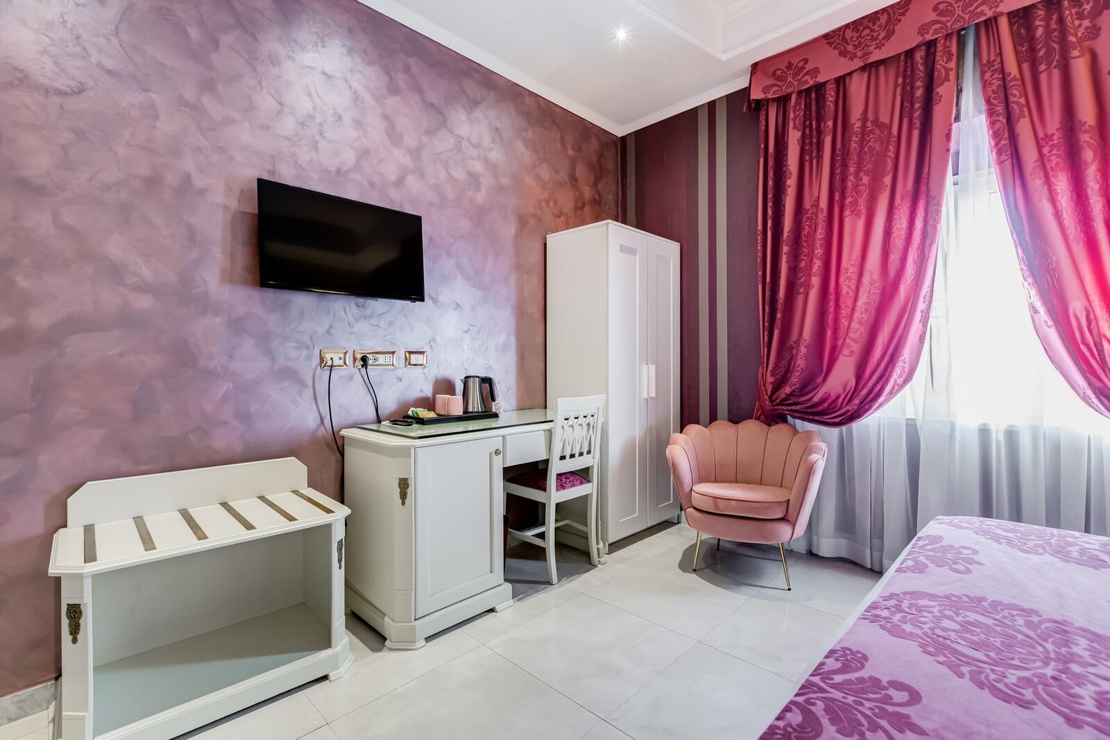 navona-queen-rome-rooftop-roma-centro-corso-vittorio-emanuele-palazzo-bassi-idromassaggio-panorama-view-vista-gianicolo-citta-eterna-campo-de-fiori-superior-double-room-44