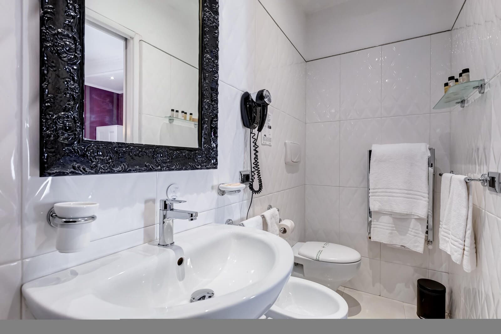 navona-queen-rome-rooftop-roma-centro-corso-vittorio-emanuele-palazzo-bassi-idromassaggio-panorama-view-vista-gianicolo-citta-eterna-campo-de-fiori-superior-double-room-52