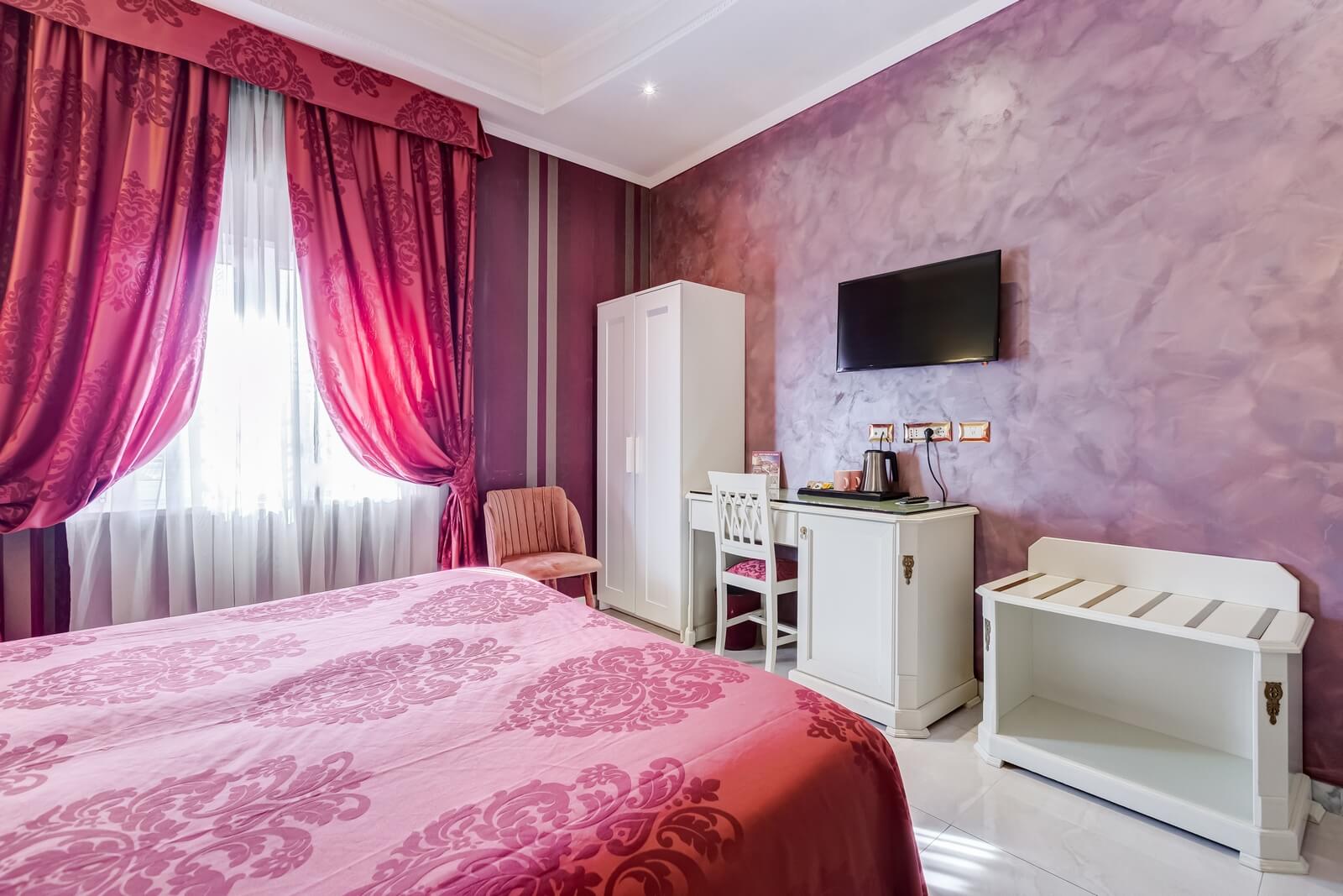 navona-queen-rome-rooftop-roma-centro-corso-vittorio-emanuele-palazzo-bassi-idromassaggio-panorama-view-vista-gianicolo-citta-eterna-campo-de-fiori-superior-double-room-59