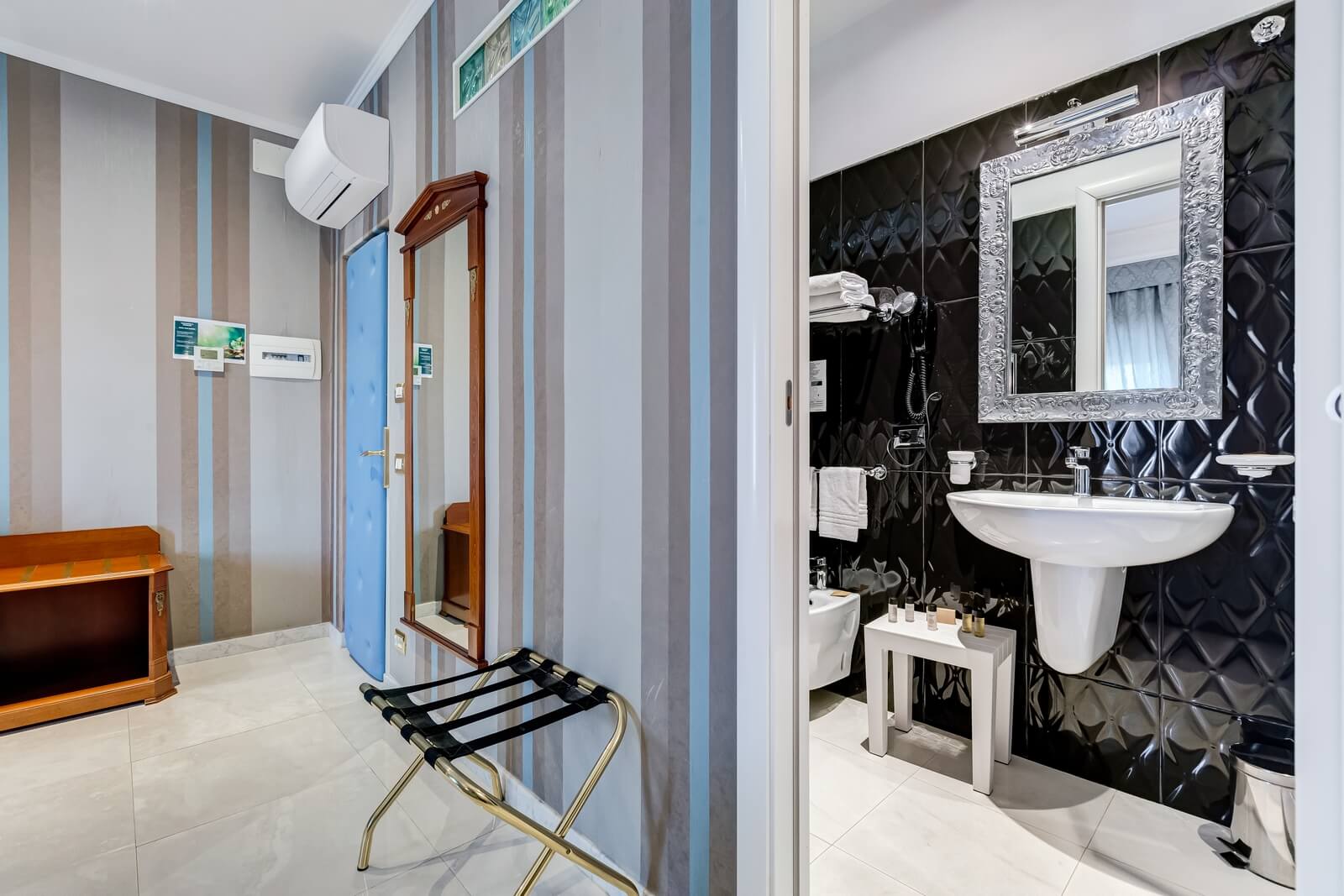 navona-queen-rome-rooftop-roma-centro-corso-vittorio-emanuele-palazzo-bassi-idromassaggio-panorama-view-vista-gianicolo-citta-eterna-campo-de-fiori-superior-double-room-92