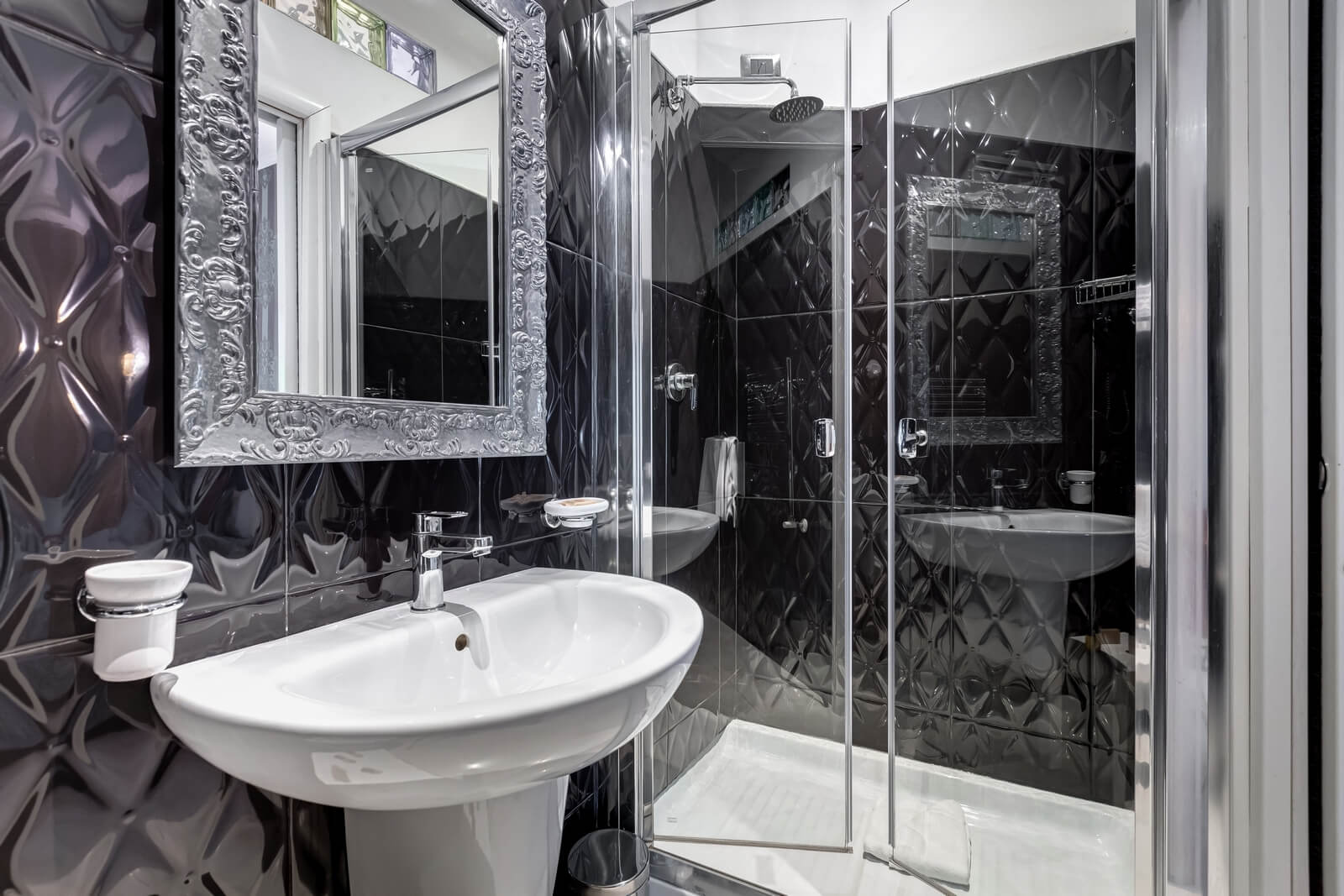 navona-queen-rome-rooftop-roma-centro-corso-vittorio-emanuele-palazzo-bassi-idromassaggio-panorama-view-vista-gianicolo-citta-eterna-campo-de-fiori-superior-double-room-98