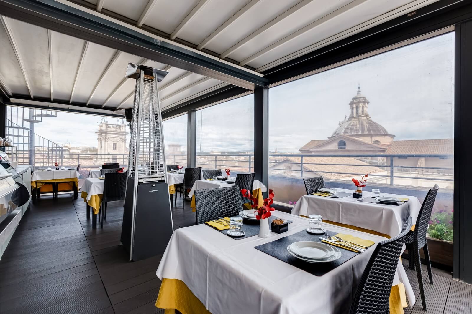 navona-queen-rome-rooftop-roma-centro-corso-vittorio-emanuele-palazzo-bassi-idromassaggio-terrace-pool-panorama-view-vista-gianicolo-citta-eterna-roma-50